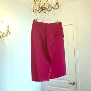 BRAND NEW Max Mara Fuchsia Skirt, size 10